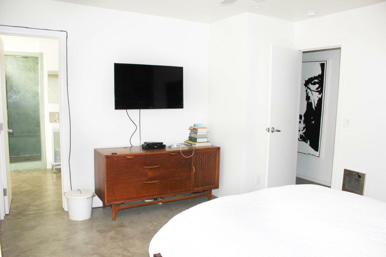 Ocean Front Vortex Female Hostel Private Rooms Free Bikes Los Ángeles Exterior foto